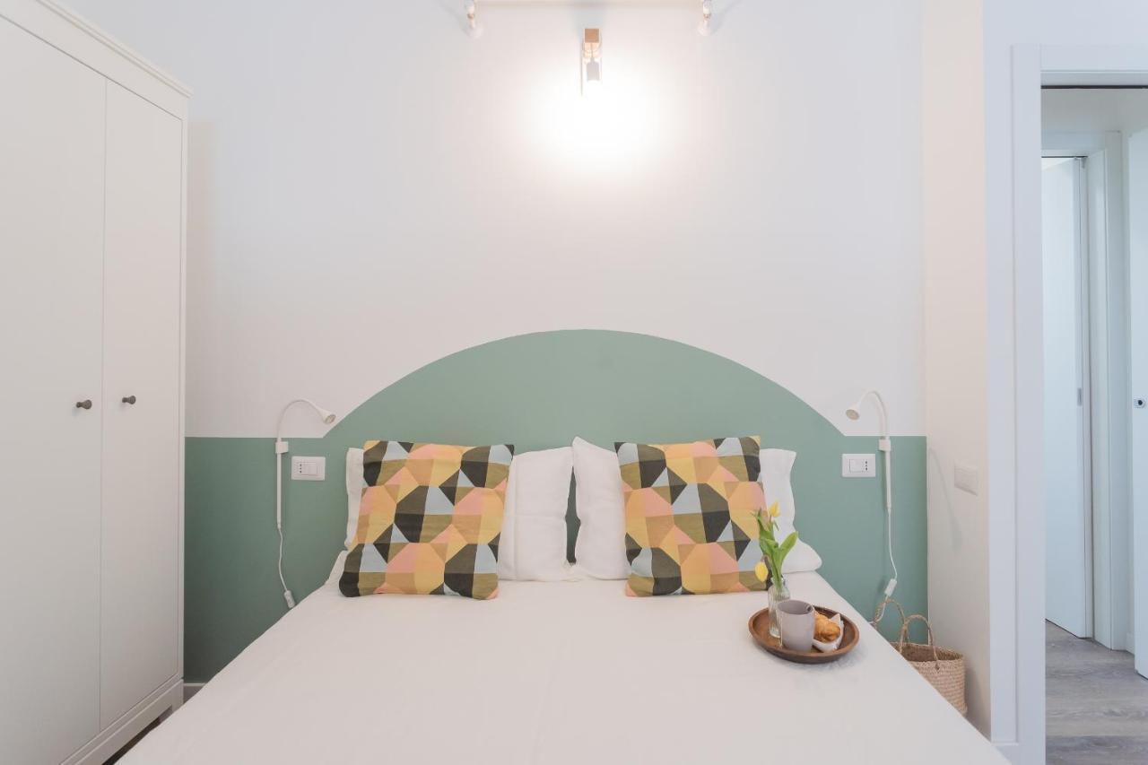 A Step From The Dome Apartment By Rent All Como Bagian luar foto
