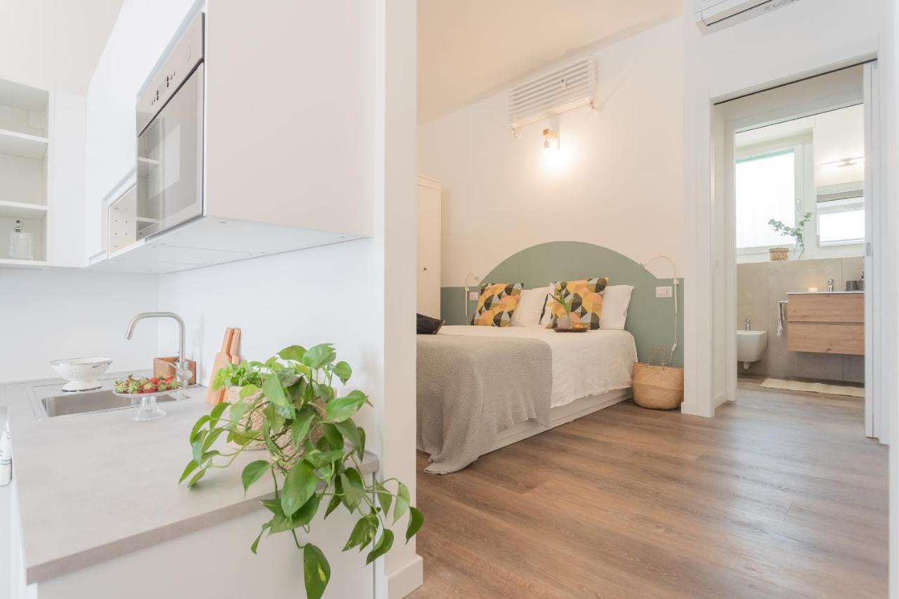 A Step From The Dome Apartment By Rent All Como Bagian luar foto